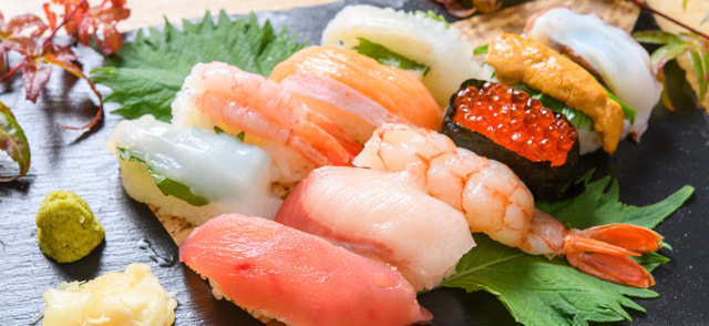 Restaurante no Japão desafia clientes a degustarem grandes quantidades de  macarrão típico